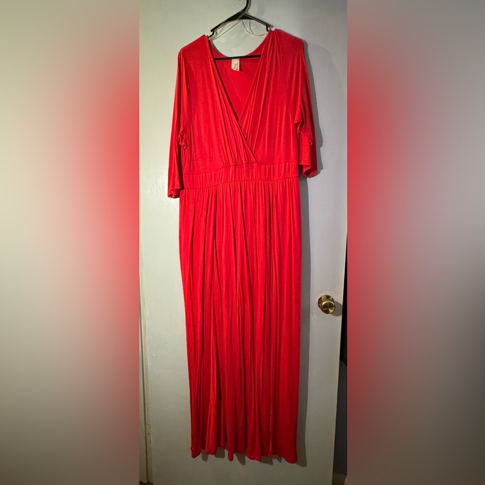 NWOT! Never worn! Slit up to the hips!